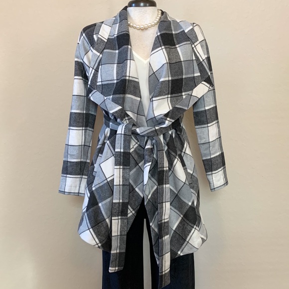 🚫 DONATED 🚫 Matilda Jane Check It Twice Jacket - Picture 2 of 6